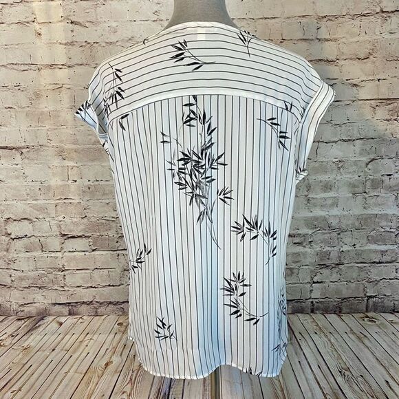 Como Blu Womens Striped Top Blouse Leaf Print Cuff Sleeve White Gray Size Medium - Picture 4 of 8